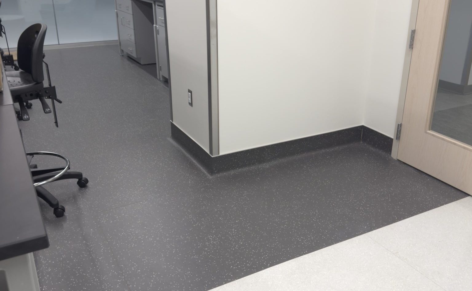 healthcare-flooring (2)